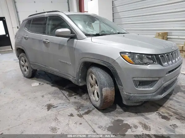 3C4NJDBBXKT645687 2019 JEEP COMPASS - Image 1