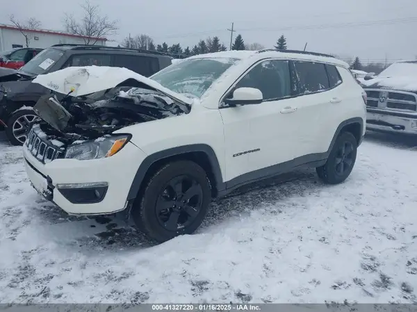 3C4NJDBBXKT647665 2019 JEEP COMPASS - Image 2