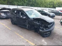 3C4NJDBBXKT648105 2019 JEEP COMPASS