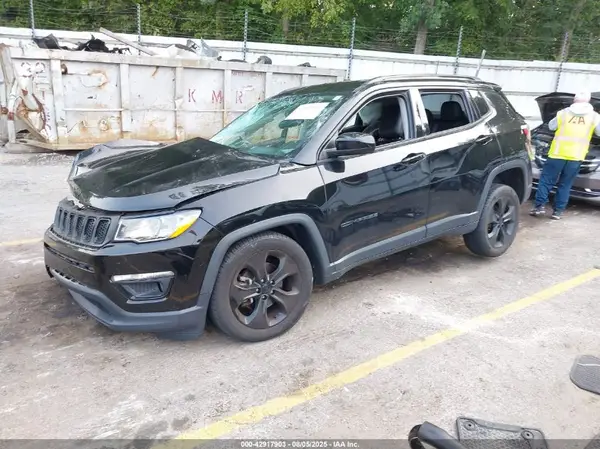 3C4NJDBBXKT648105 2019 JEEP COMPASS - Image 2