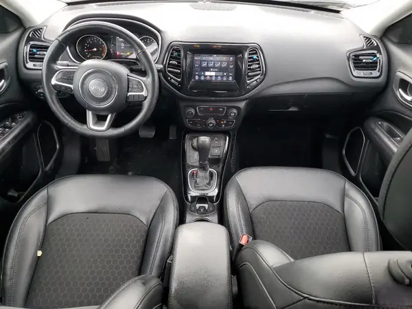 3C4NJDBBXKT653403 2019 JEEP COMPASS - Image 8