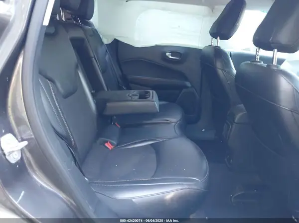 3C4NJDBBXKT653482 2019 JEEP COMPASS - Image 8