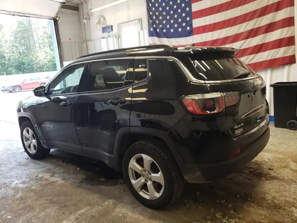 3C4NJDBBXKT661050 2019 JEEP COMPASS - Image 2