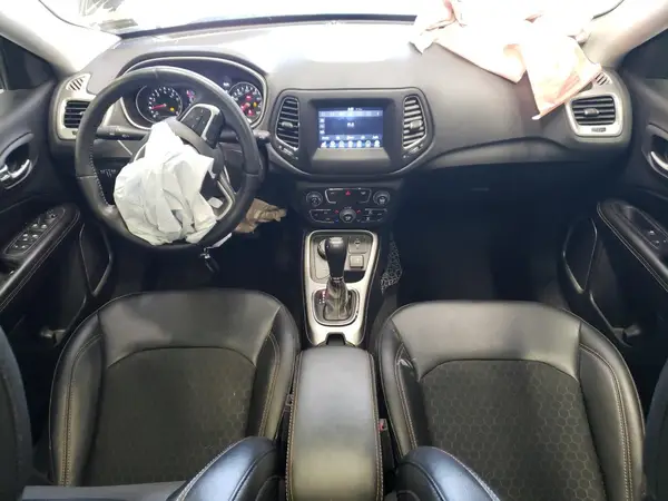 3C4NJDBBXKT661050 2019 JEEP COMPASS - Image 8