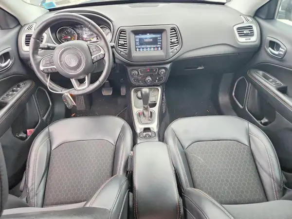 3C4NJDBBXKT664093 2019 JEEP COMPASS - Image 8