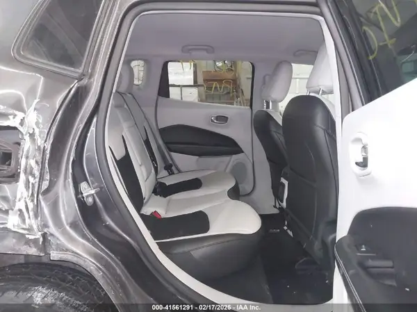 3C4NJDBBXKT665843 2019 JEEP COMPASS - Image 8