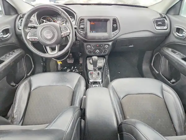 3C4NJDBBXKT670590 2019 JEEP COMPASS - Image 8