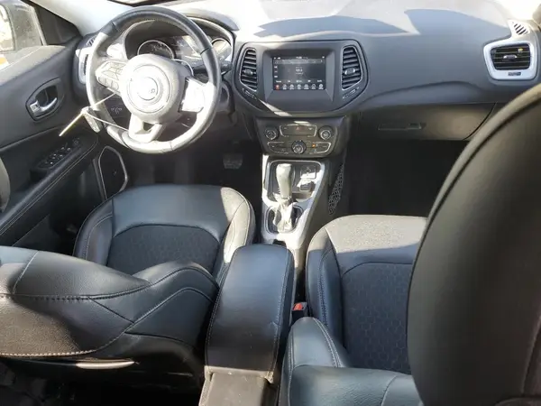 3C4NJDBBXKT674834 2019 JEEP COMPASS - Image 8