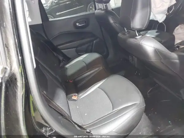 3C4NJDBBXKT683713 2019 JEEP COMPASS - Image 8