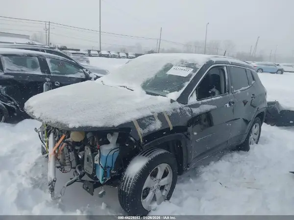 3C4NJDBBXKT696428 2019 JEEP COMPASS - Image 2