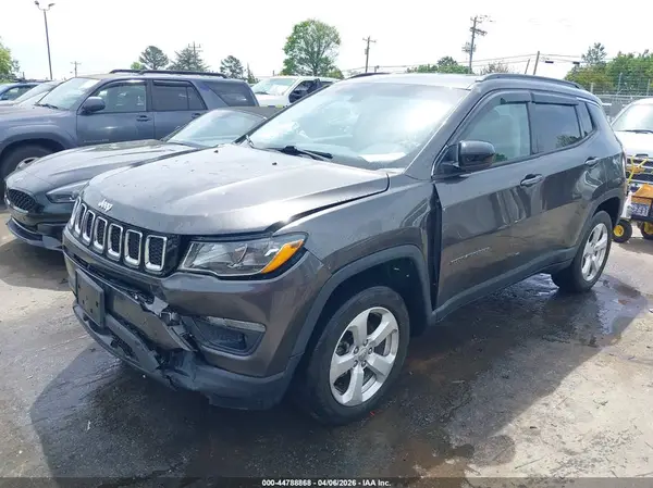 3C4NJDBBXKT697417 2019 JEEP COMPASS - Image 2