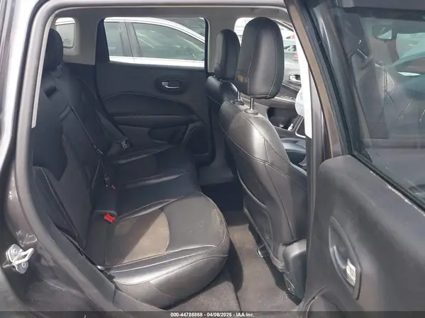 3C4NJDBBXKT697417 2019 JEEP COMPASS - Image 8