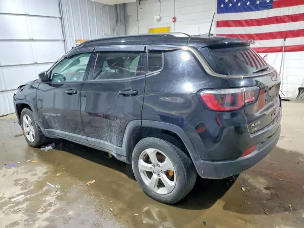 3C4NJDBBXKT703443 2019 JEEP COMPASS - Image 2