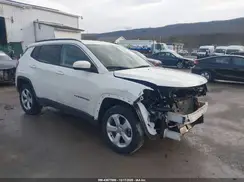 3C4NJDBBXKT704592 2019 JEEP COMPASS
