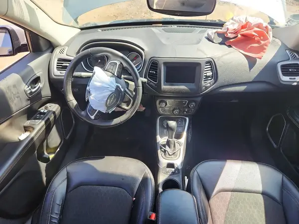 3C4NJDBBXKT714393 2019 JEEP COMPASS - Image 8