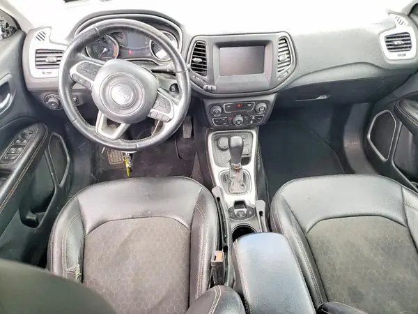 3C4NJDBBXKT723532 2019 JEEP COMPASS - Image 8
