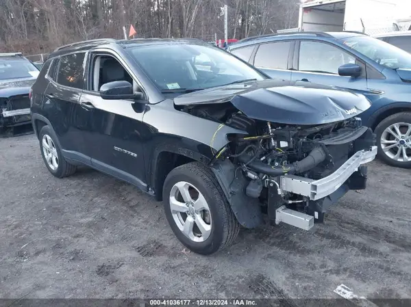 3C4NJDBBXKT724227 2019 JEEP COMPASS - Image 1
