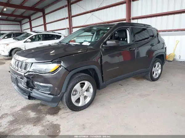 3C4NJDBBXKT733963 2019 JEEP COMPASS - Image 2