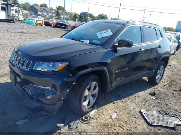 3C4NJDBBXKT734515 2019 JEEP COMPASS - Image 2