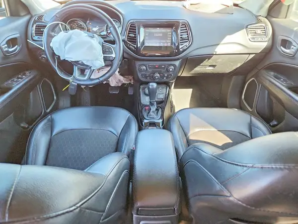 3C4NJDBBXKT740704 2019 JEEP COMPASS - Image 8