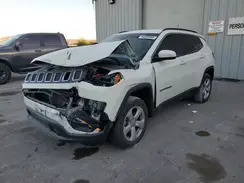 3C4NJDBBXKT761018 2019 JEEP COMPASS