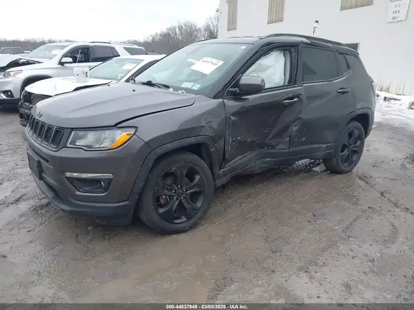 3C4NJDBBXKT761388 2019 JEEP COMPASS - Image 2
