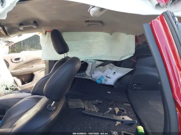 3C4NJDBBXKT767403 2019 JEEP COMPASS - Image 8