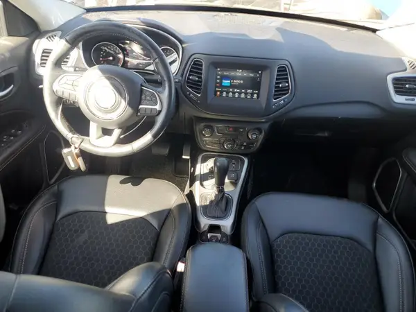 3C4NJDBBXKT806569 2019 JEEP COMPASS - Image 8