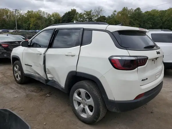 3C4NJDBBXKT807026 2019 JEEP COMPASS - Image 2