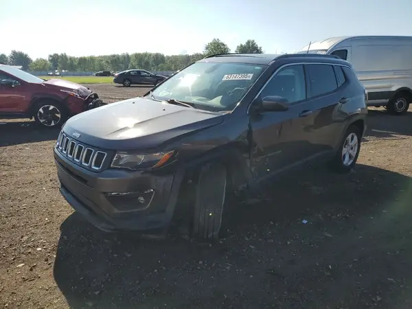 3C4NJDBBXKT807138 2019 JEEP COMPASS - Image 1