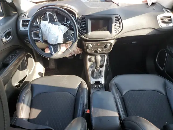 3C4NJDBBXKT807138 2019 JEEP COMPASS - Image 8