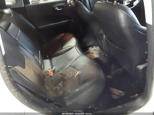 3C4NJDBBXKT813490 2019 JEEP COMPASS - Image 8