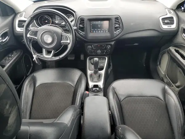 3C4NJDBBXKT813862 2019 JEEP COMPASS - Image 8
