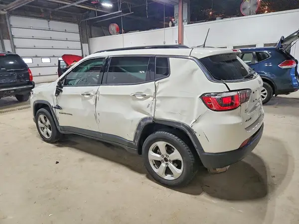 3C4NJDBBXKT818351 2019 JEEP COMPASS - Image 2