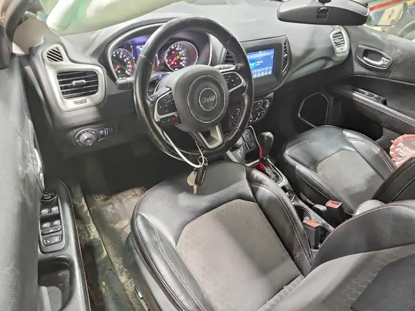 3C4NJDBBXKT818351 2019 JEEP COMPASS - Image 8
