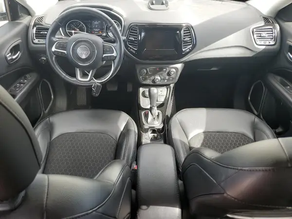 3C4NJDBBXKT828006 2019 JEEP COMPASS - Image 8