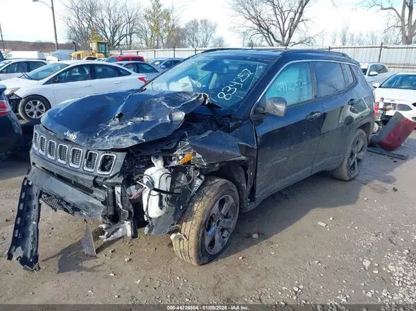 3C4NJDBBXKT834257 2019 JEEP COMPASS - Image 2