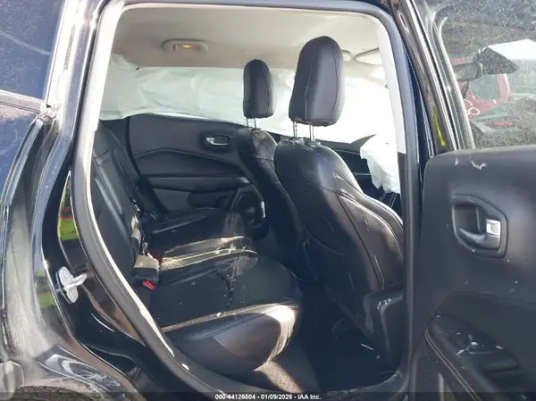 3C4NJDBBXKT834257 2019 JEEP COMPASS - Image 8