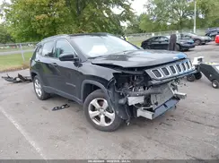 3C4NJDBBXKT835943 2019 JEEP COMPASS