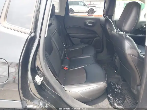 3C4NJDBBXKT838972 2019 JEEP COMPASS - Image 8