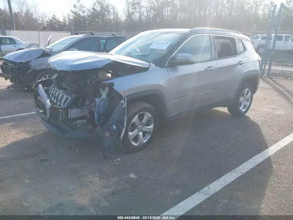 3C4NJDBBXKT839104 2019 JEEP COMPASS - Image 2