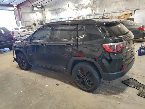 3C4NJDBBXKT839460 2019 JEEP COMPASS - Image 2