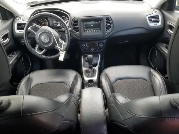 3C4NJDBBXKT839698 2019 JEEP COMPASS - Image 8