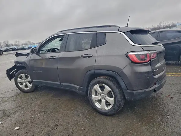 3C4NJDBBXKT849485 2019 JEEP COMPASS - Image 2