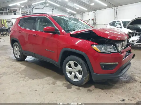 3C4NJDBBXKT849955 2019 JEEP COMPASS - Image 1