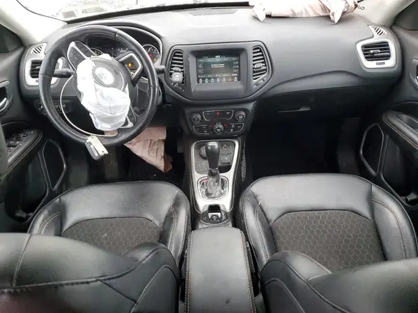 3C4NJDBBXLT107296 2020 JEEP COMPASS - Image 8