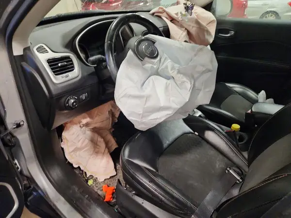 3C4NJDBBXLT120484 2020 JEEP COMPASS - Image 8