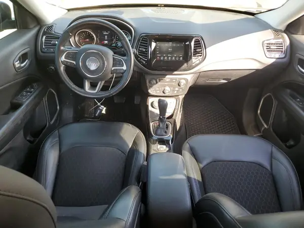 3C4NJDBBXLT133056 2020 JEEP COMPASS - Image 8
