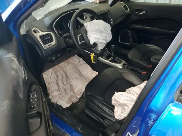 3C4NJDBBXLT143215 2020 JEEP COMPASS - Image 8