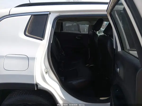 3C4NJDBBXLT173556 2020 JEEP COMPASS - Image 8